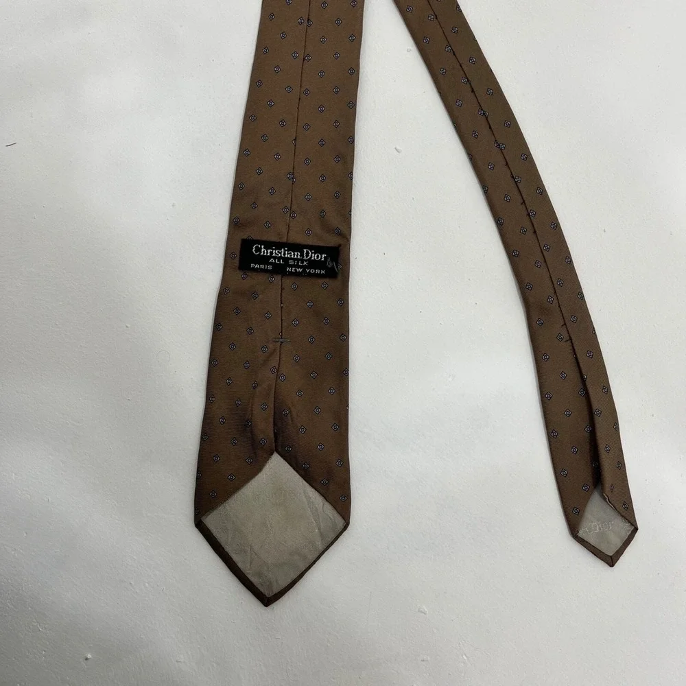 Vintage Christian Dior Silk Tie Brown Diamond Print‎ Blue Center 3.25